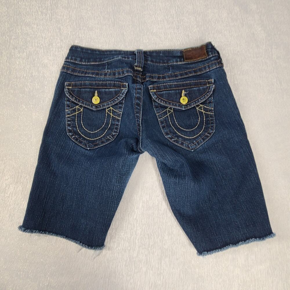 True Religion VTG women's blue Jean shorts midrise cut off  Size 31 Beachy Jorts - Picture 2 of 8
